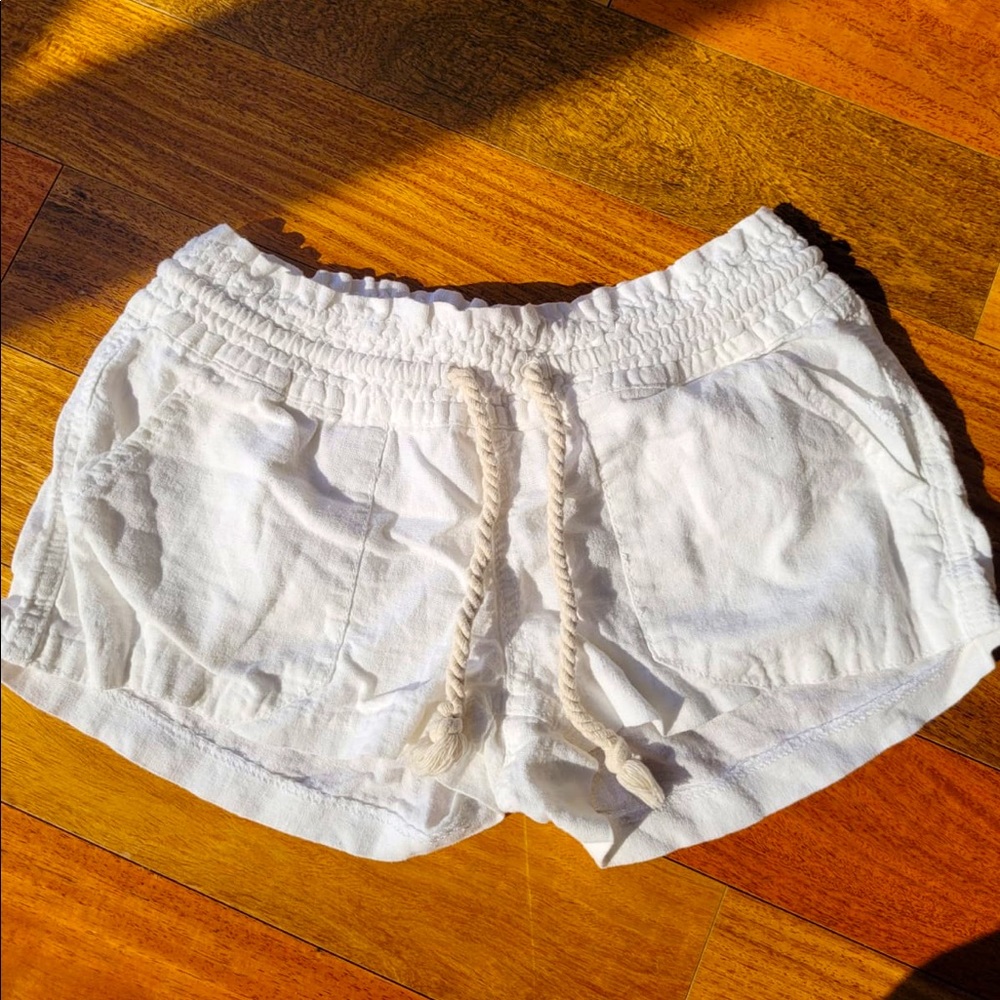 White linen Roxy Shorts